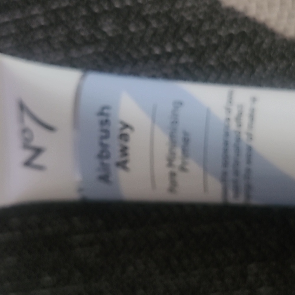 No 7 air brush away pore minimizing primer 1 oz - Picture 2 of 2